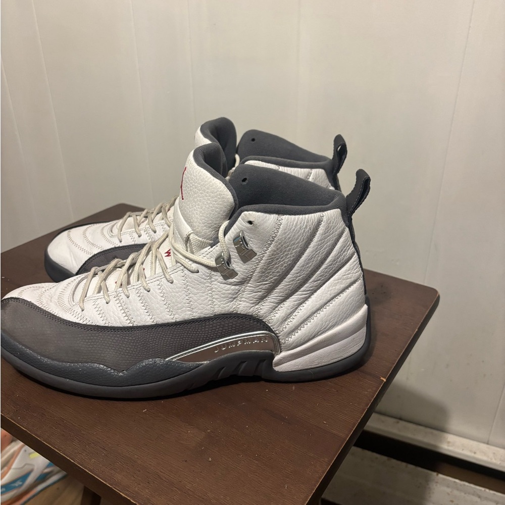 Men Jordan 12 Retro White Dark Grey sz 13